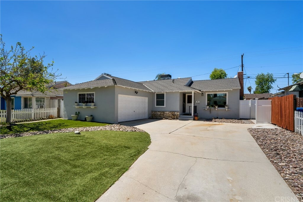 Property Photo:  9359 Monogram Avenue  CA 91343 