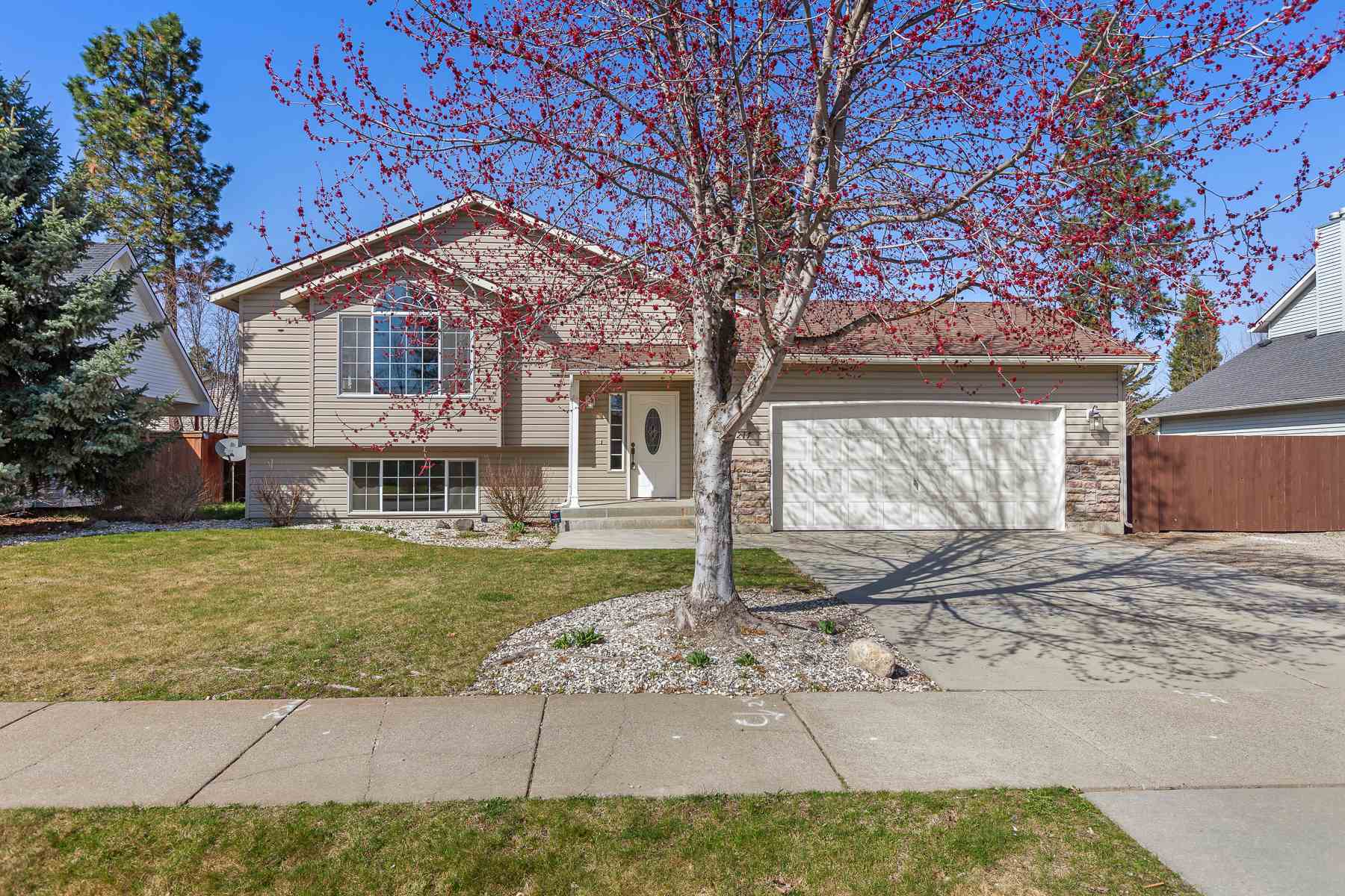 Property Photo: 1217 W Canfield Ave ID 83815