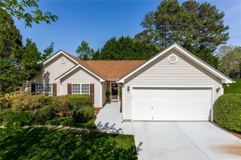 Property Photo: 5855 April Drive GA 30518