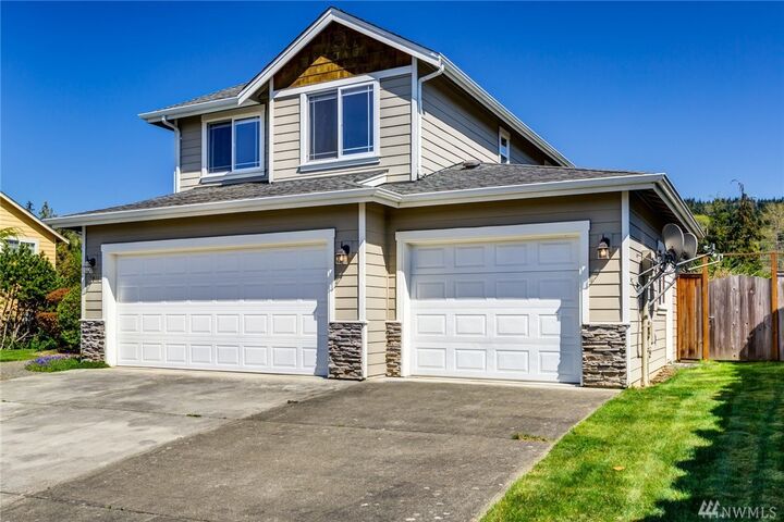 Property Photo:  3918 Lakemont Rd  WA 98226 