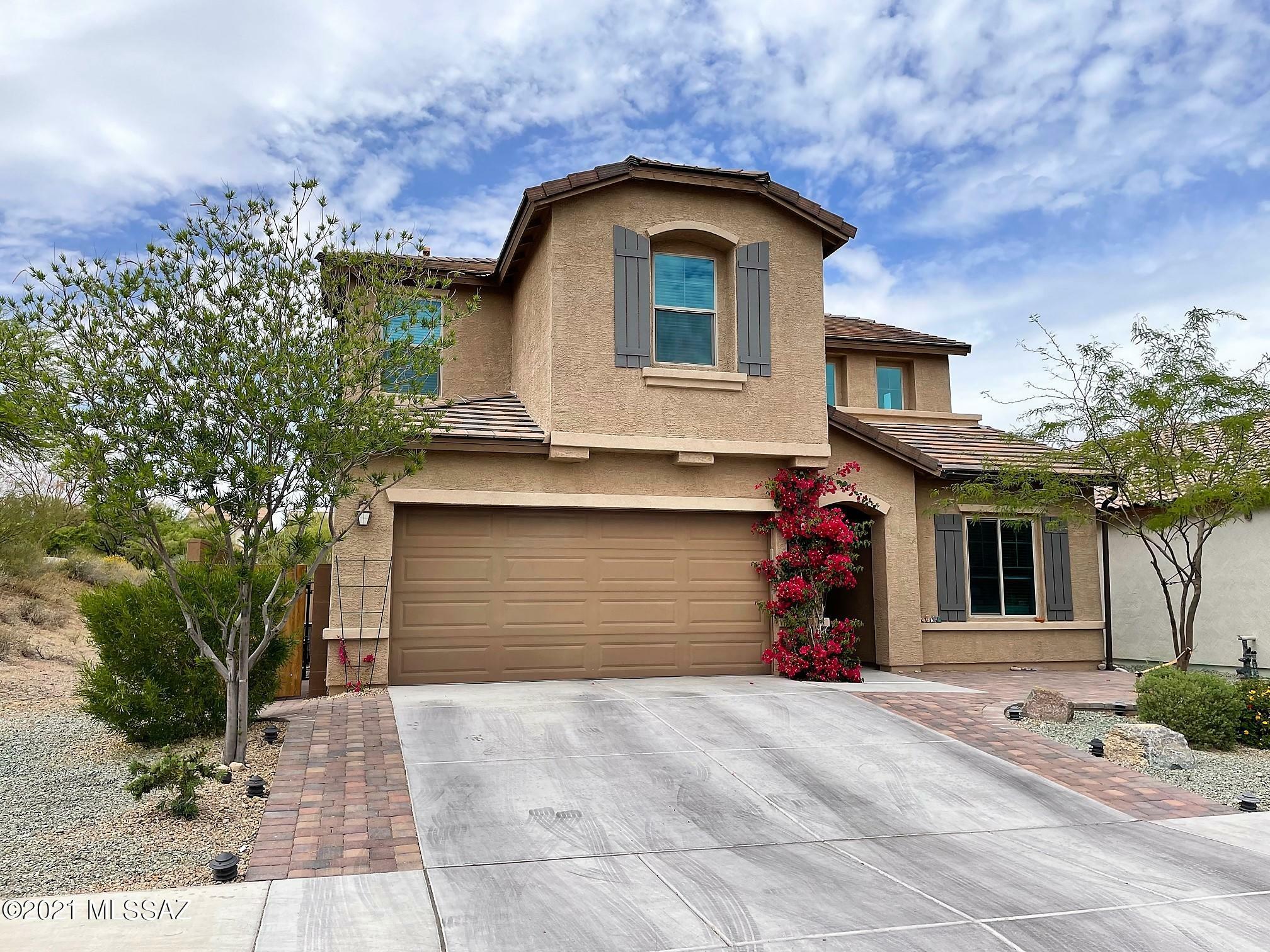 Property Photo:  5792 S Tiger Lily Place  AZ 85747 