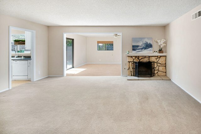 Property Photo:  320 Seneca Street  CA 93001 