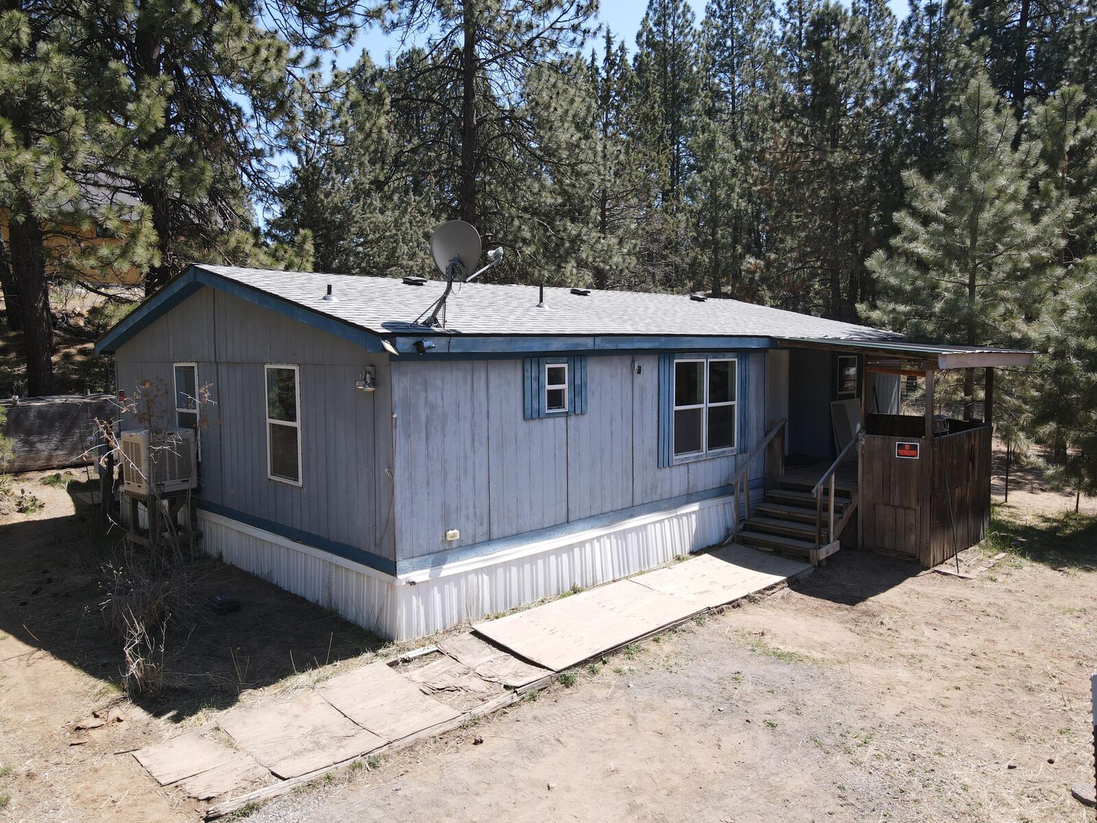 Property Photo: 60390 Zuni Road OR 97702