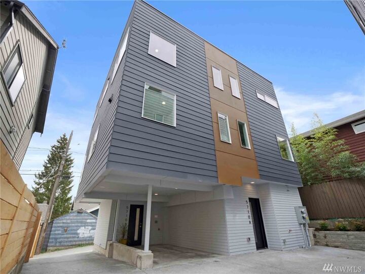 Property Photo:  5710 Roosevelt Wy NE B  WA 98105 