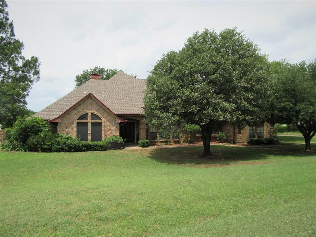 Property Photo: 110 High Oaks Drive TX 75077