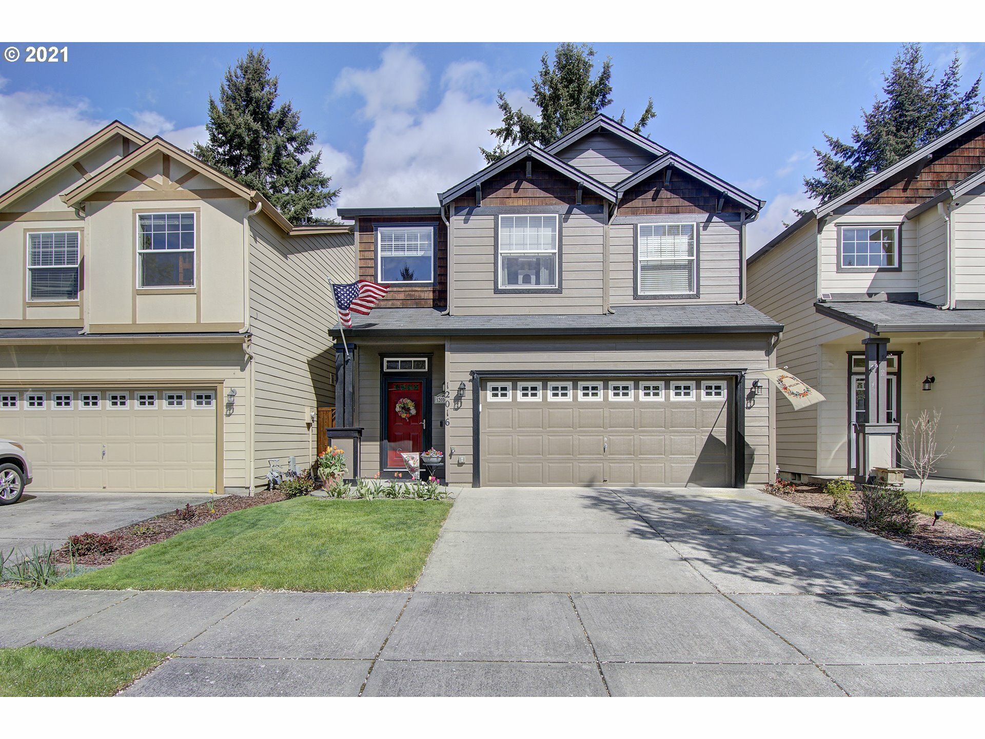Property Photo: 12016 NE 40th Cir WA 98682