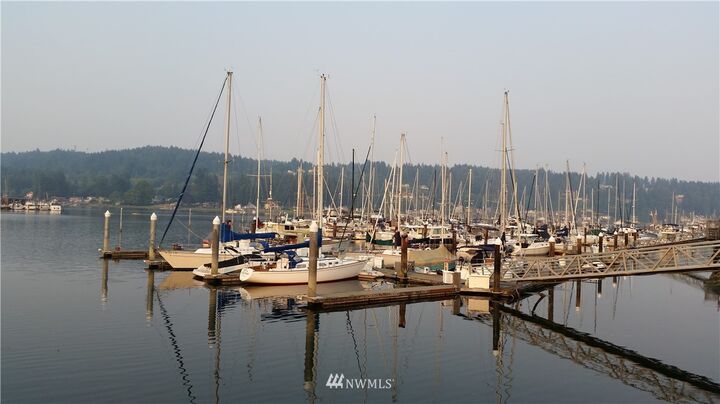 Property Photo: 3901 Harborview Drive C-16 WA 98332