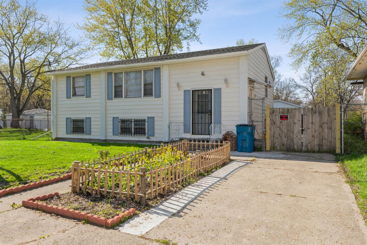 1135 E 32nd Court  Gary IN 46409 photo