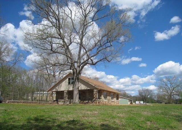 Property Photo: 429 W Ferguson St. AR 72482
