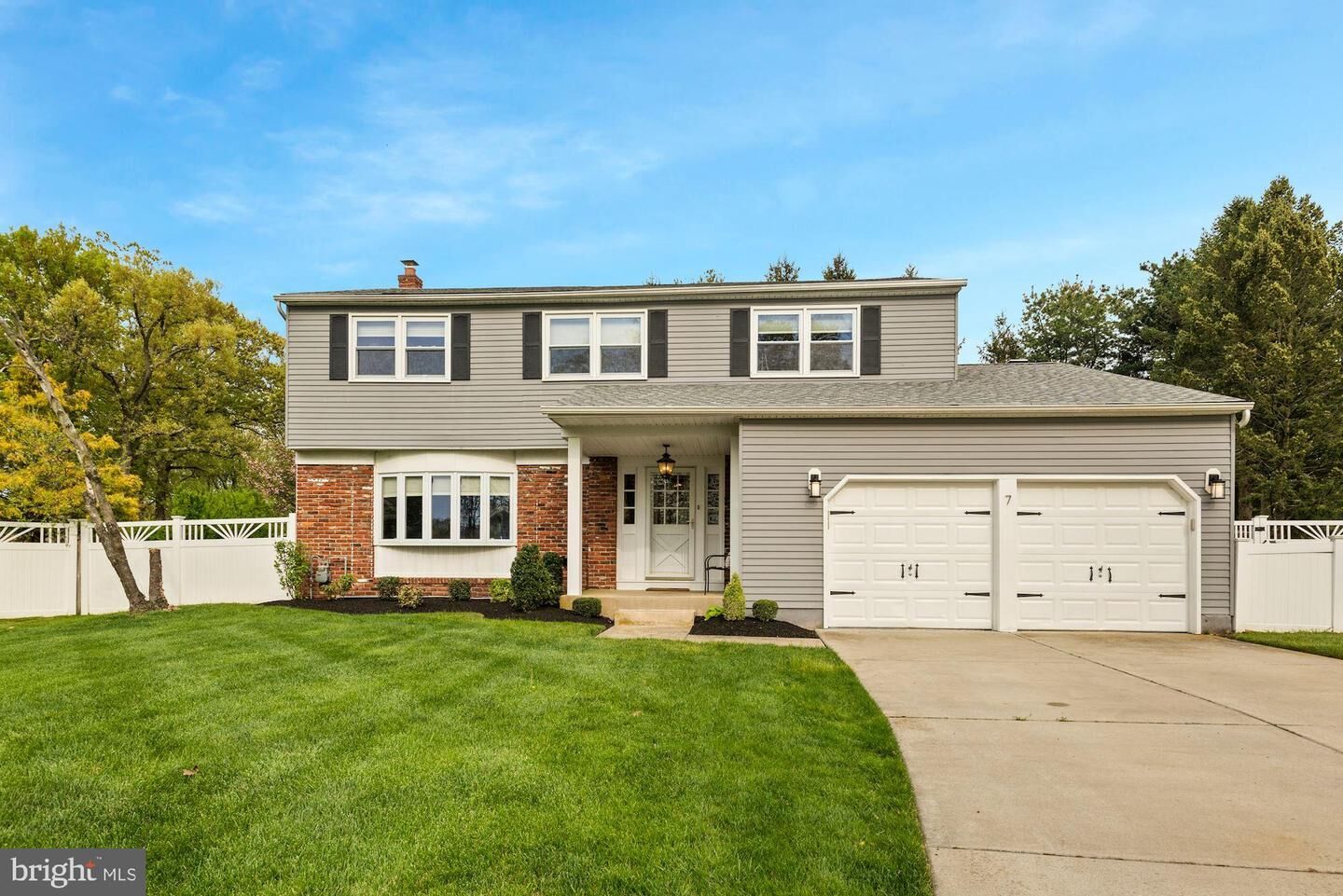 Property Photo:  7 Palmer Court  NJ 08080 