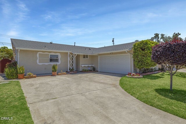 Property Photo:  424 Willow Street  CA 93033 