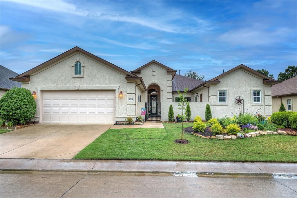 Property Photo:  9701 Freeport Drive  TX 76207 