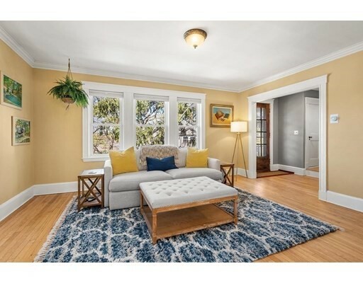 Property Photo:  7 Sherwood St  MA 02131 