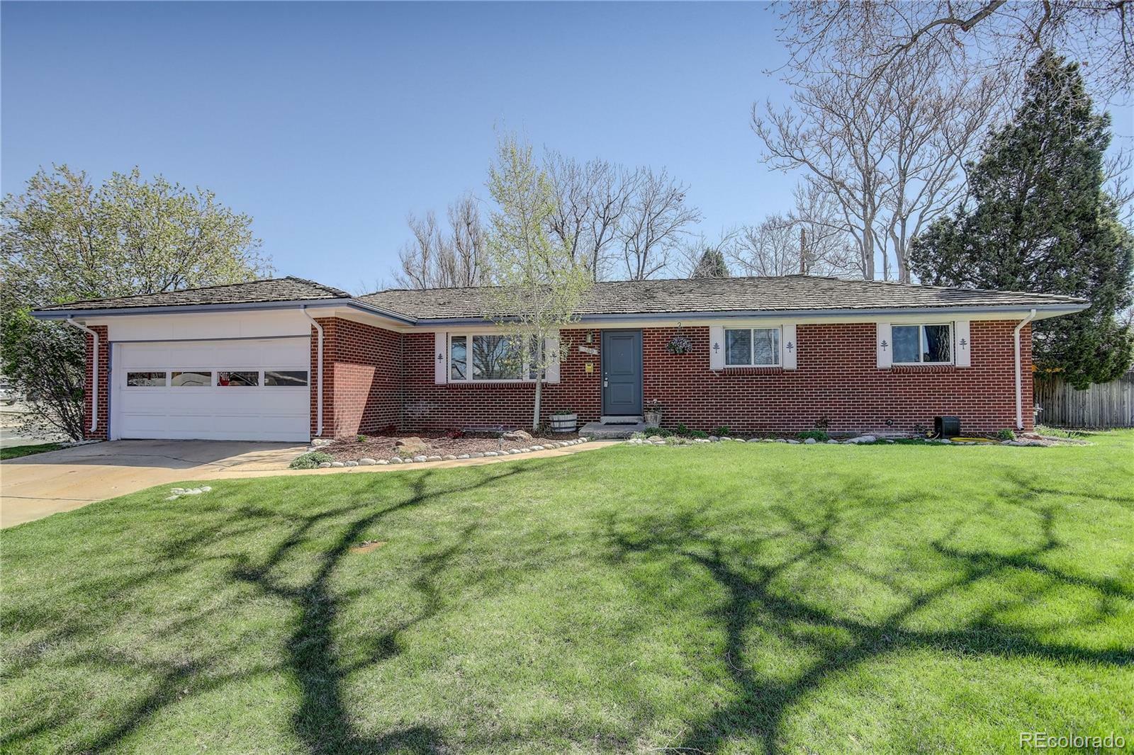 Property Photo:  300 W Caley Drive  CO 80120 