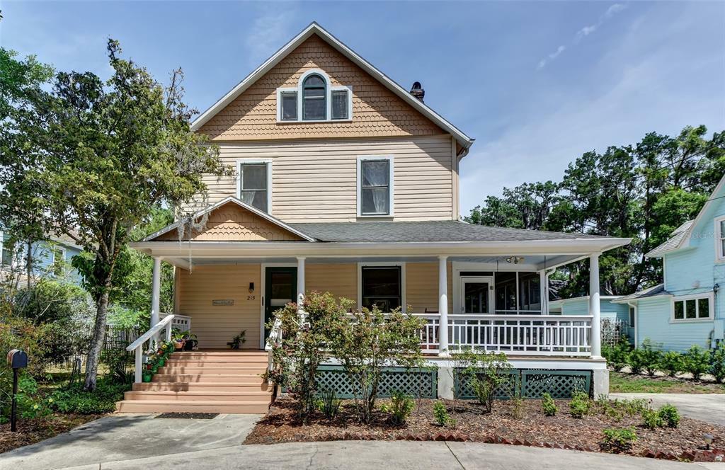 Property Photo:  215 W Minnesota Avenue  FL 32720 