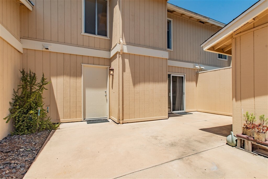 Property Photo:  1826 Stonebrook Lane  CA 92024 