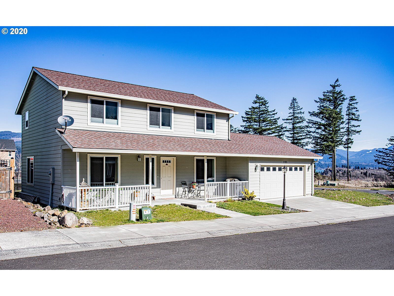 Property Photo:  1185 Chinookan Dr  OR 97014 