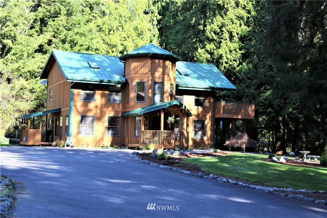 Property Photo:  18815  111th Place SE  WA 98290 