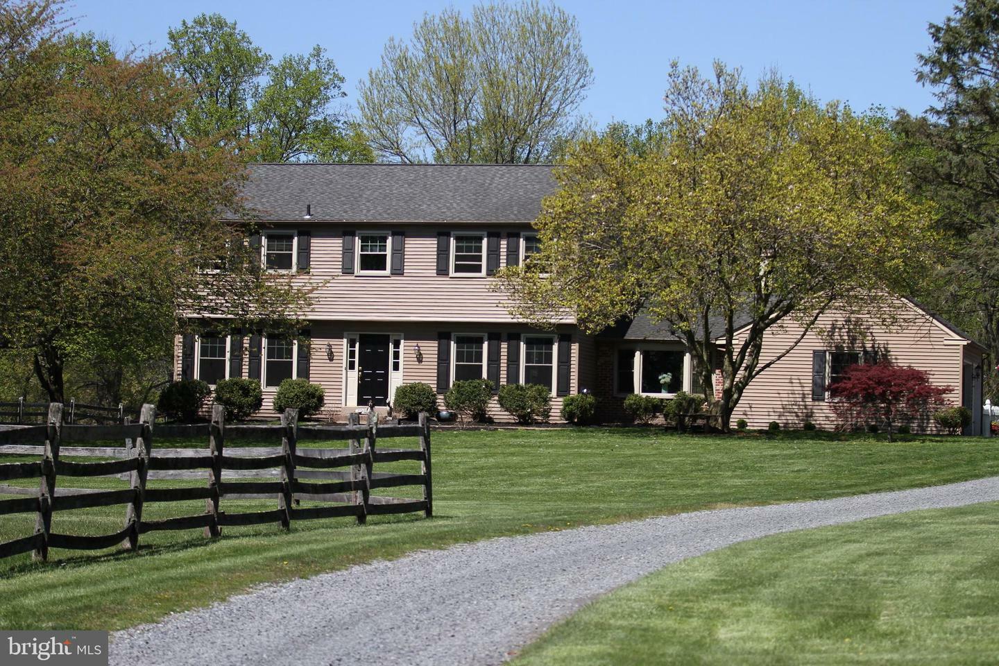 Property Photo:  6495 Saw Mill Road  PA 18938 