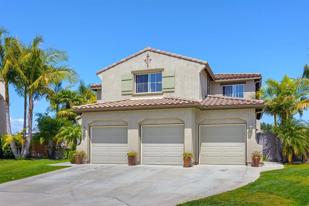 Property Photo: 1120 Greenway Rd CA 92057