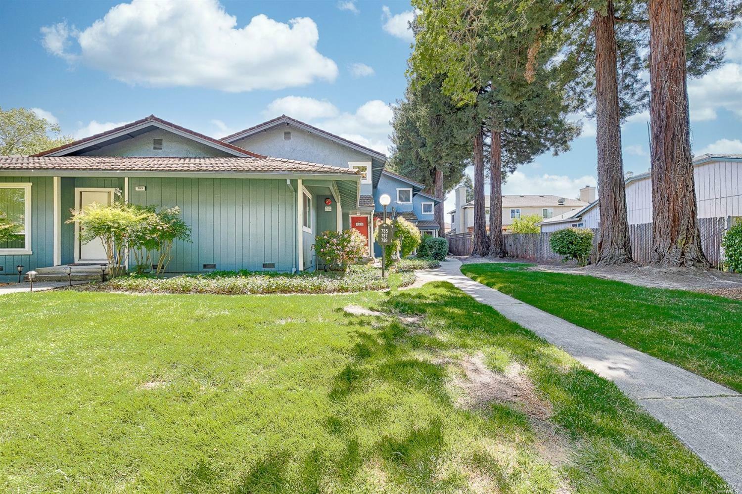 Property Photo:  785 Hudis Street  CA 94928 