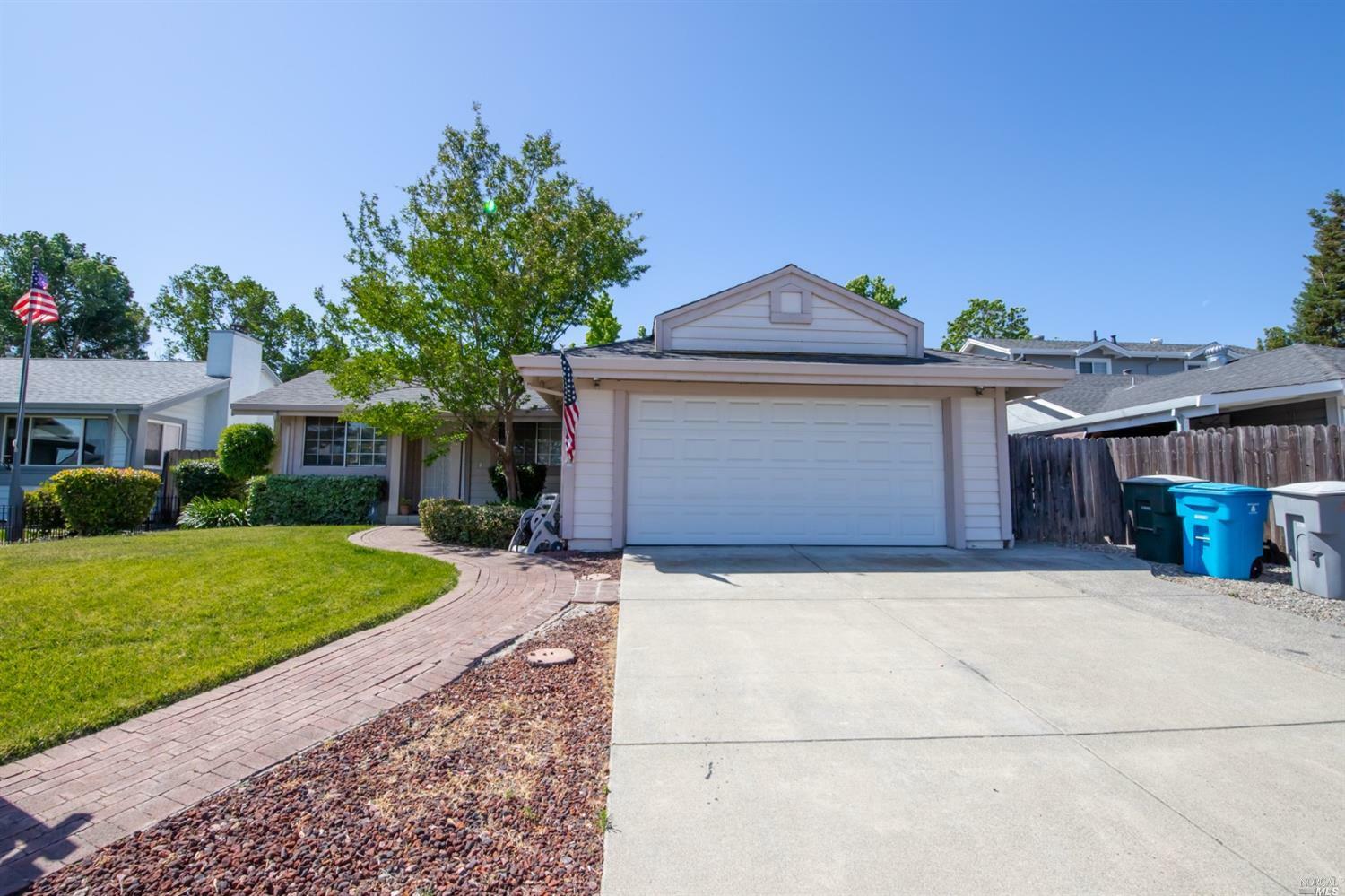 Property Photo:  161 Tyrone Court  CA 95688 