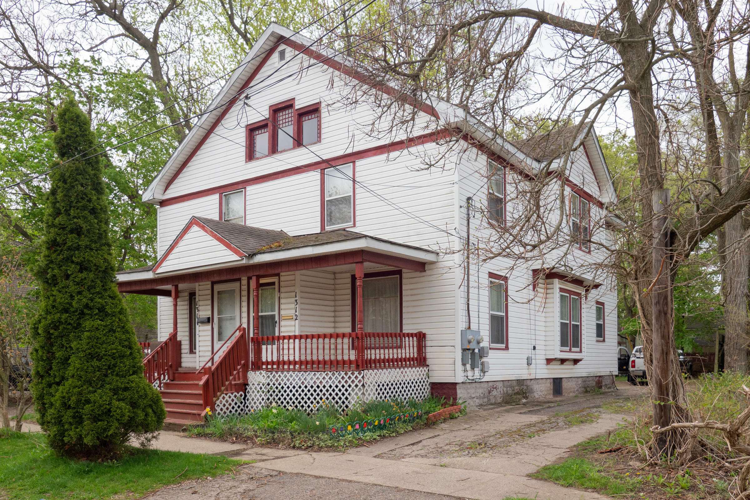 Property Photo:  1312-1314 Hotop Avenue  MI 49048 