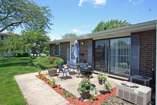 Property Photo:  314 Whidah Court 314  IL 60194 