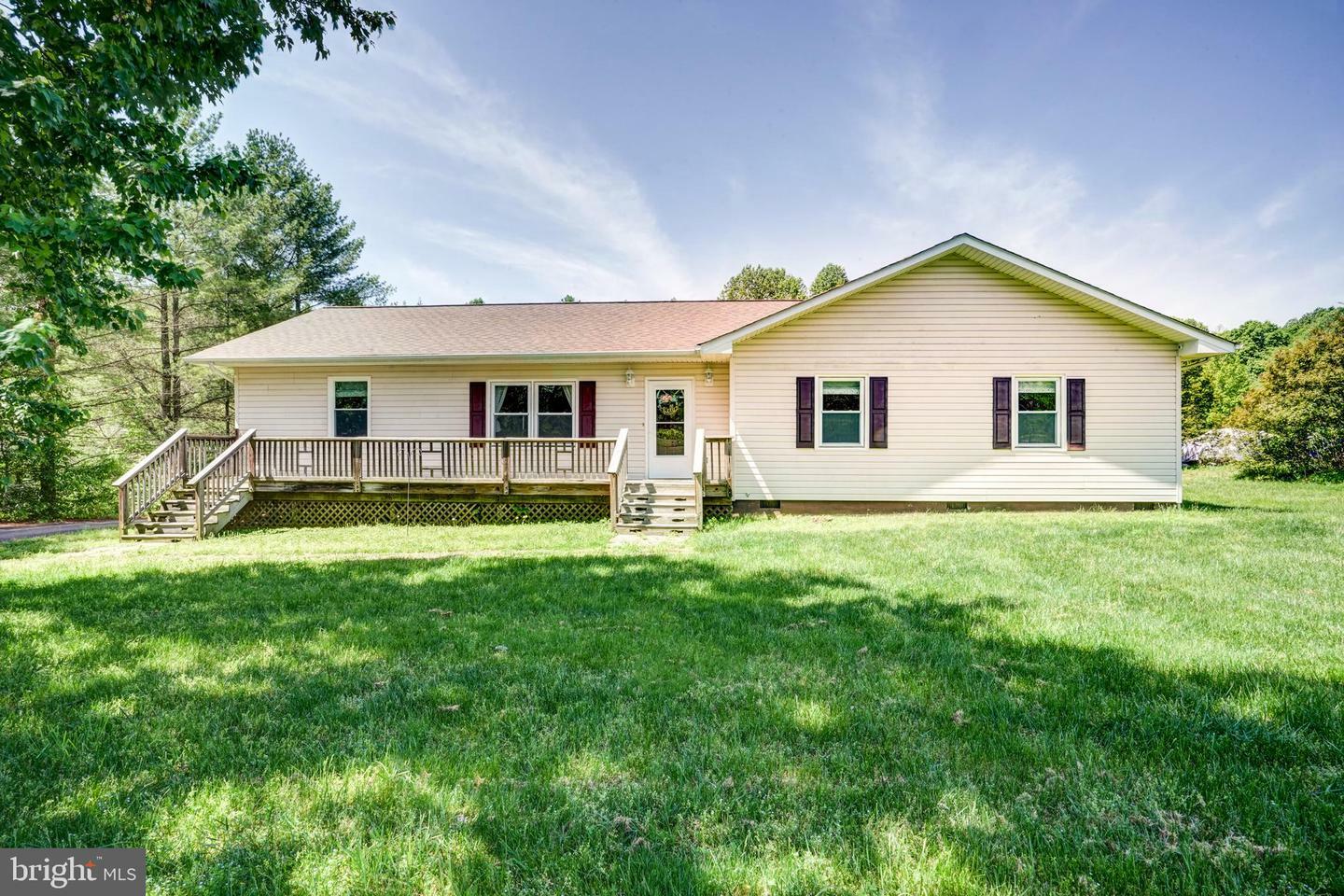 Property Photo:  224 Overton Drive  VA 23117 