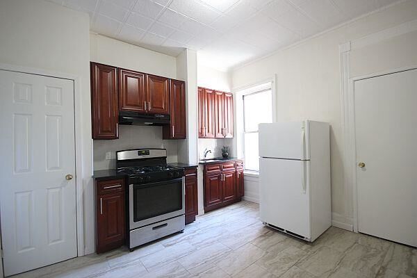 Property Photo: 407 4th St 2L NJ 07030