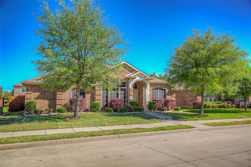 Property Photo:  1236 Highbluff Lane  TX 75087 