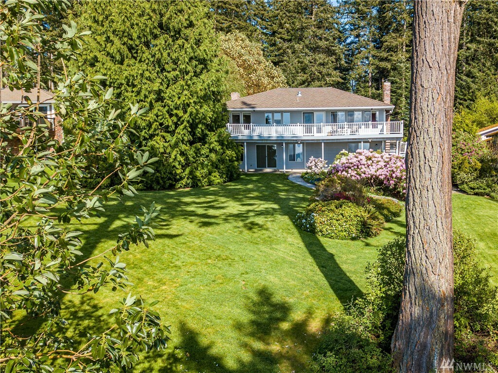 Property Photo:  755 N Sunset Dr  WA 98282 