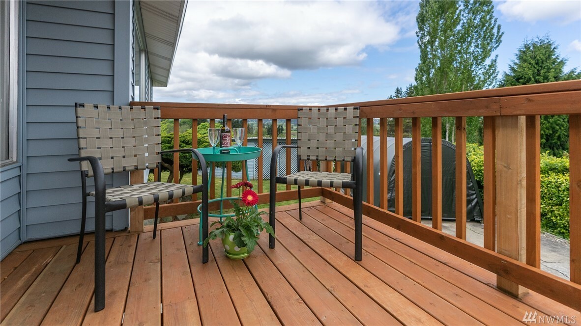 Property Photo:  5520 67th Dr SE  WA 98290 