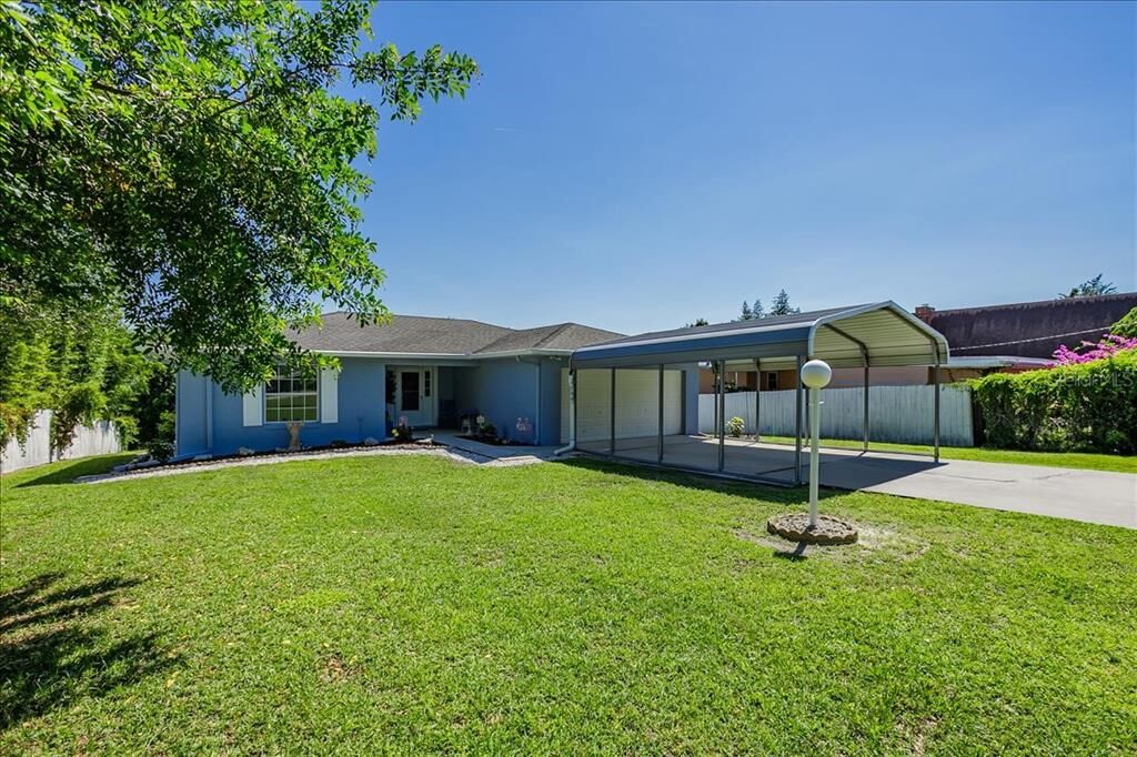 Property Photo:  224 W Lake Ina Drive  FL 33884 
