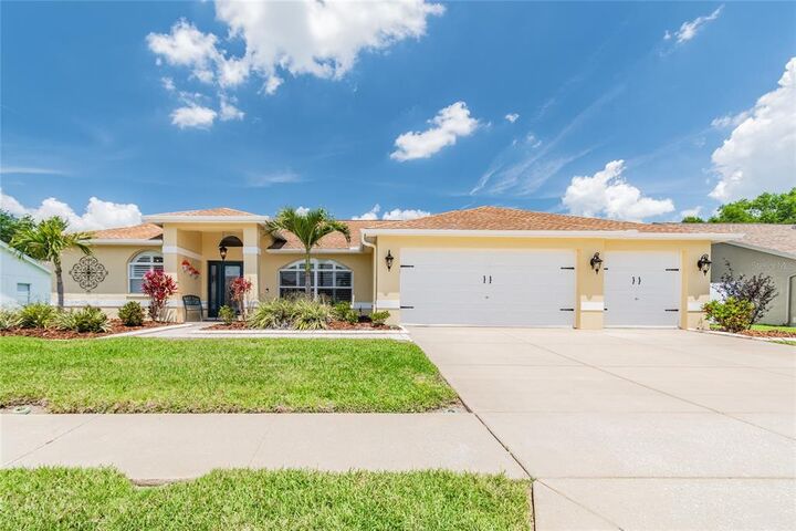 Property Photo:  22715 Magnolia Trace Boulevard  FL 33549 
