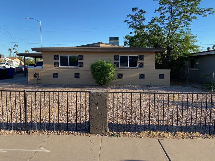 Property Photo: 561 E Franklin Avenue AZ 85204