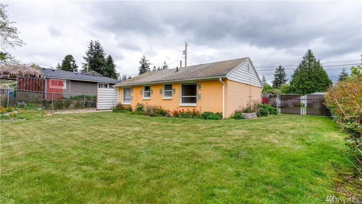 Property Photo:  23910 59th Place W  WA 98043 