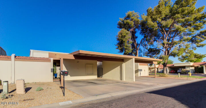 Property Photo: 13605 N 24th Avenue AZ 85029