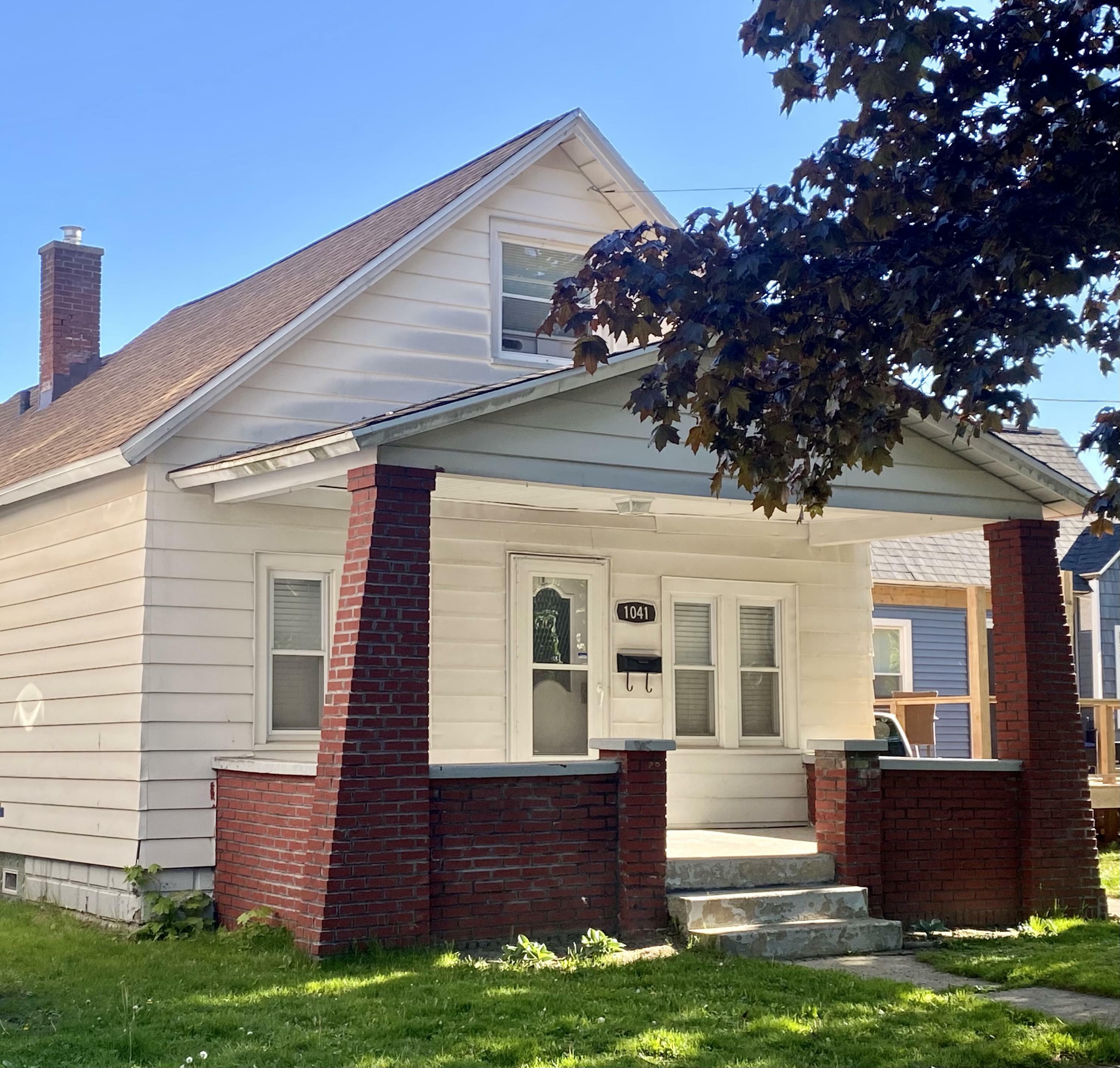 Property Photo: 1041 Park Street SW MI 49504