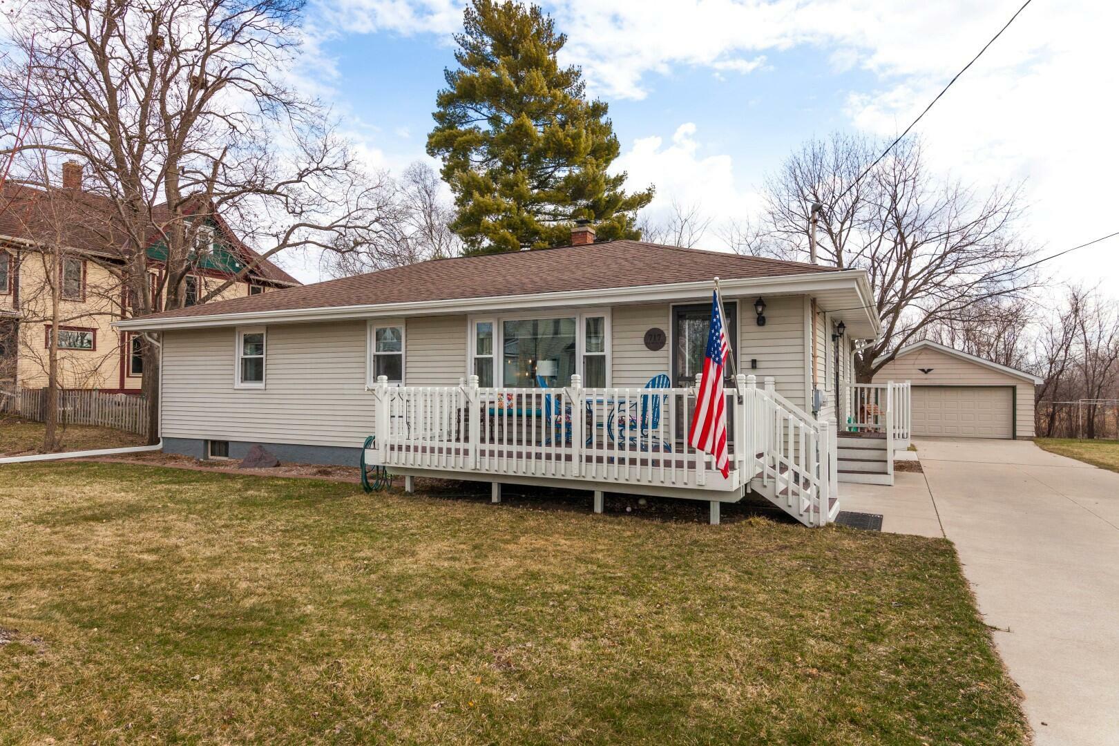 Property Photo: 717 Palmyra St WI 53178