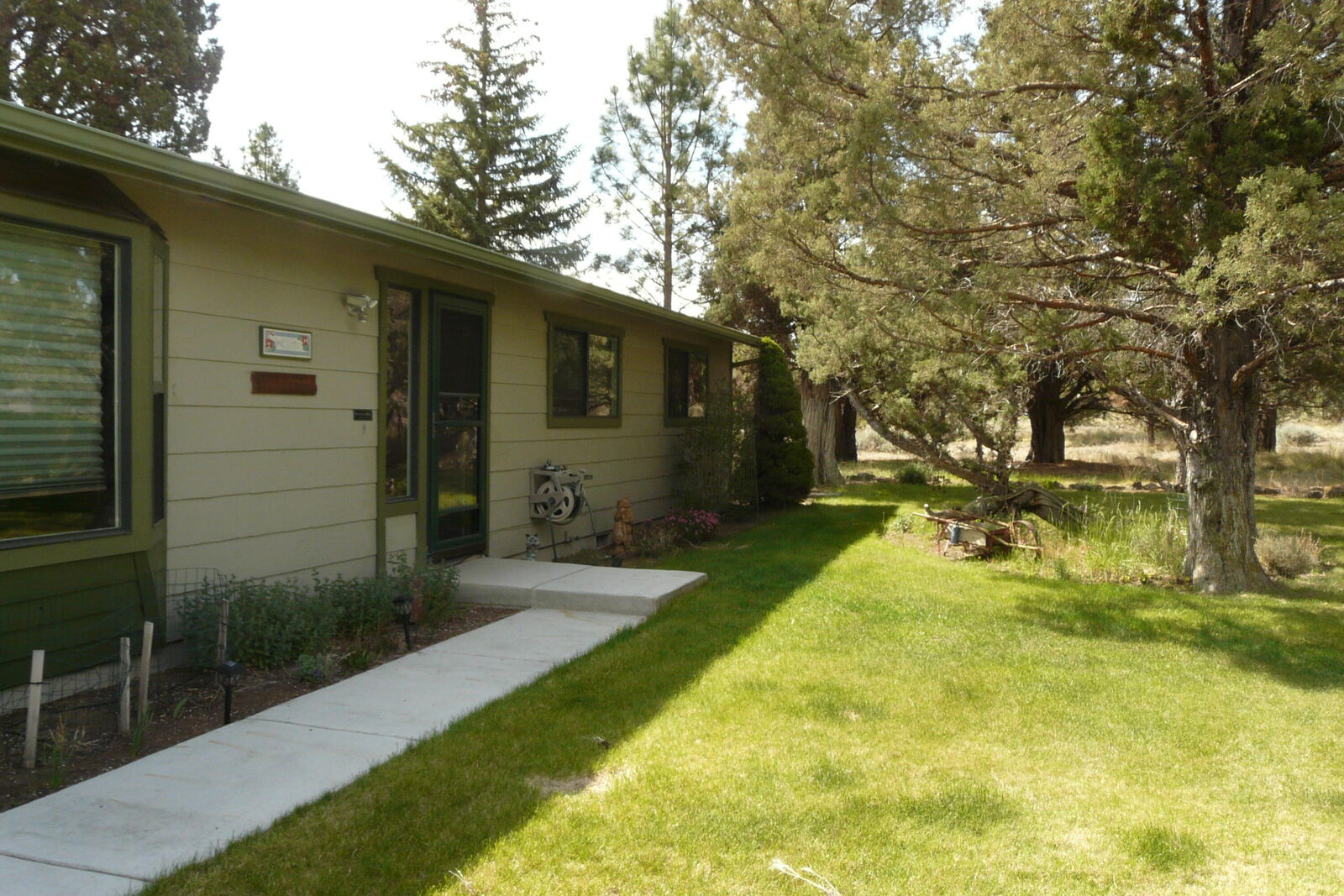 Property Photo:  1022 NW 51st Street  OR 97756 