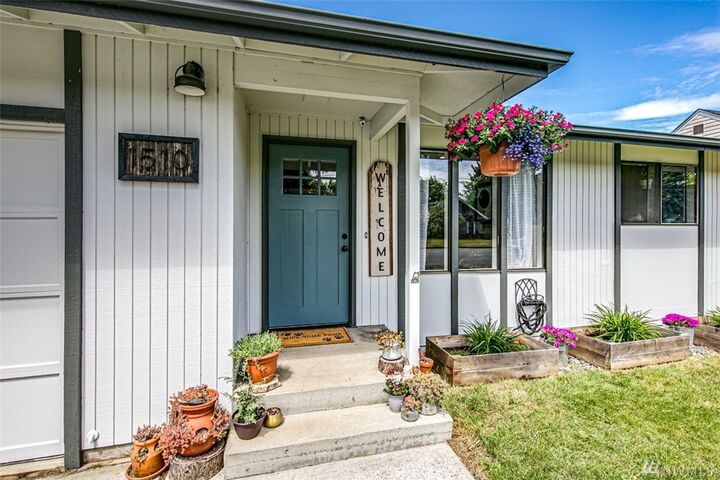 Property Photo: 1510 S Pine St WA 98362