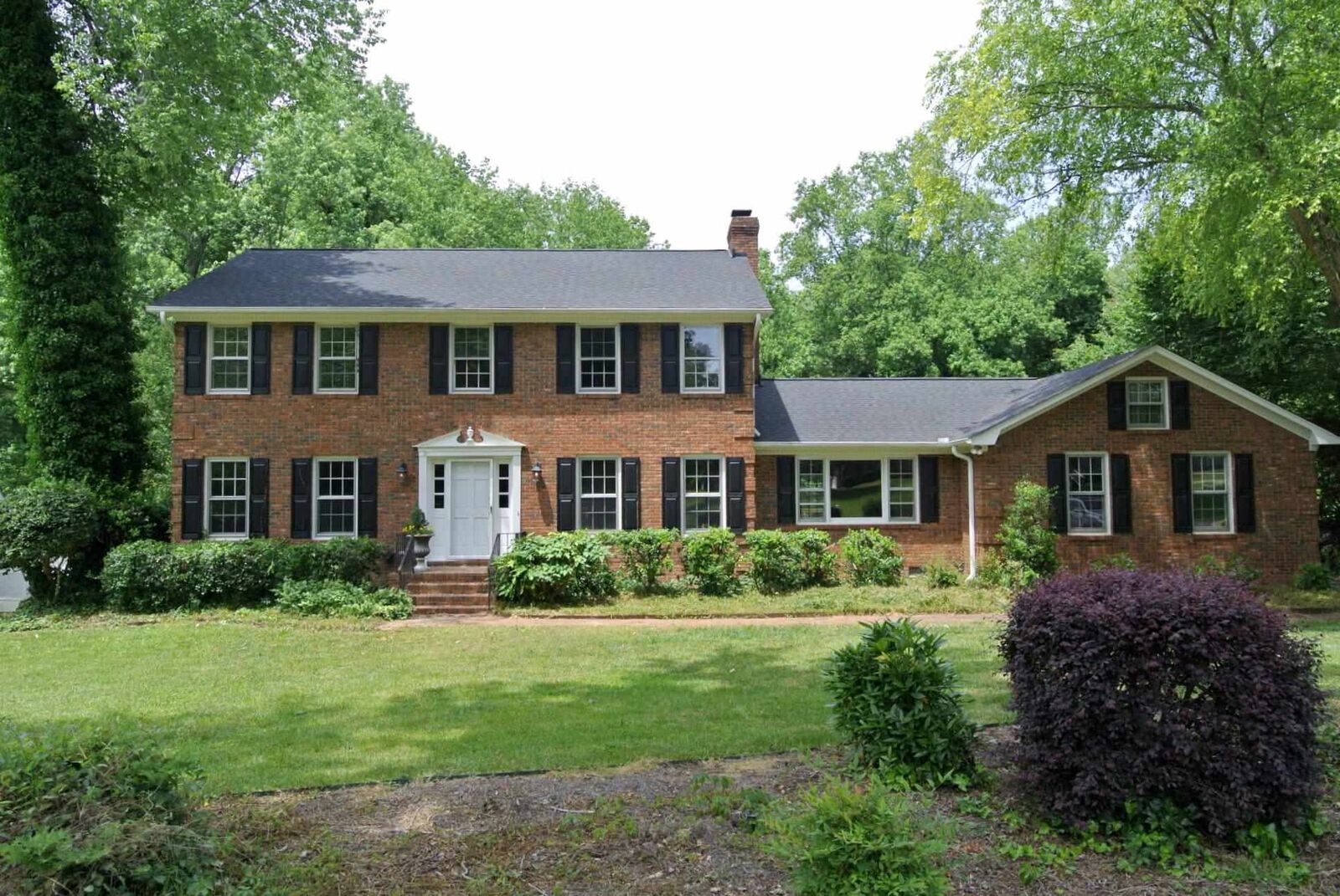 Property Photo: 316 Londonberry Drive SC 29301