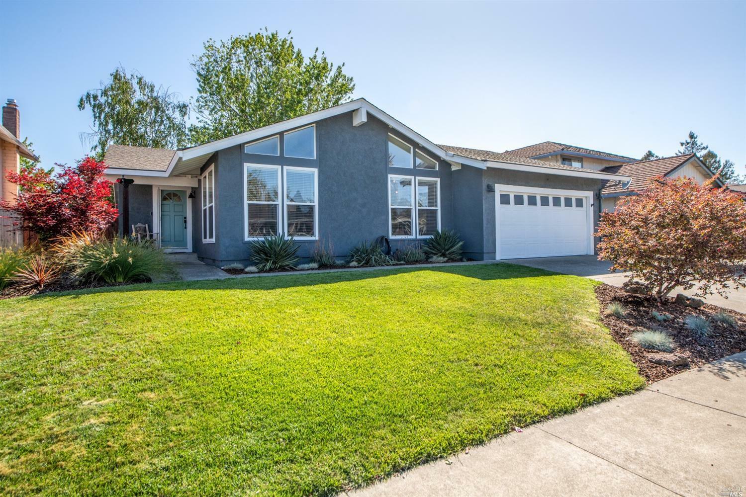 Property Photo: 5 Palomino Court CA 94954