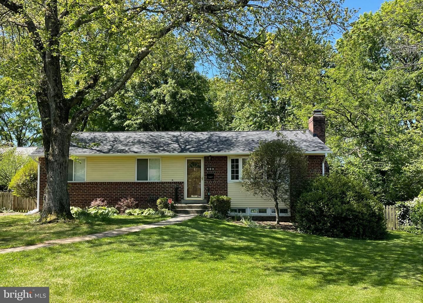 Property Photo:  490 Naylor Place  VA 22304 