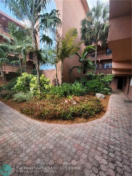 Property Photo: 620 Tennis Club Dr 106 FL 33311