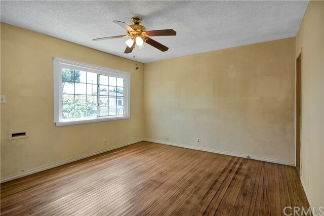 Property Photo:  2557 E Madison Street  CA 90810 