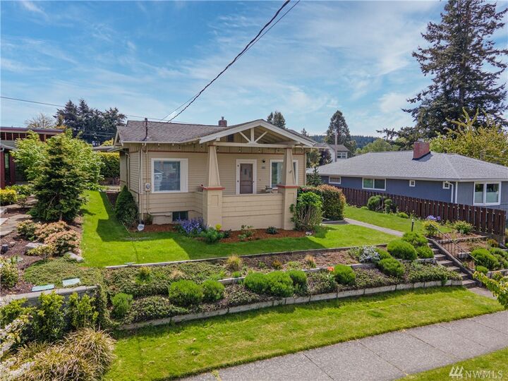 Property Photo: 2009 9th St WA 98221