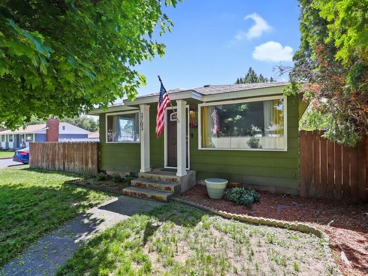 3703 W Hoffman Ave  Spokane WA 99205 photo