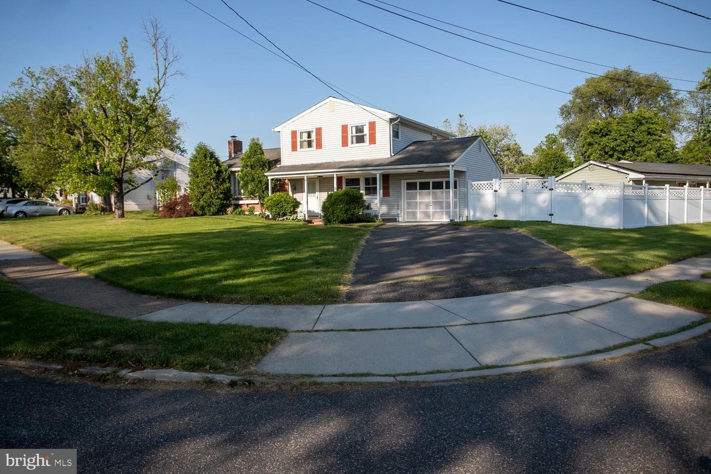 Property Photo:  38 Yorktown Road  NJ 08505 